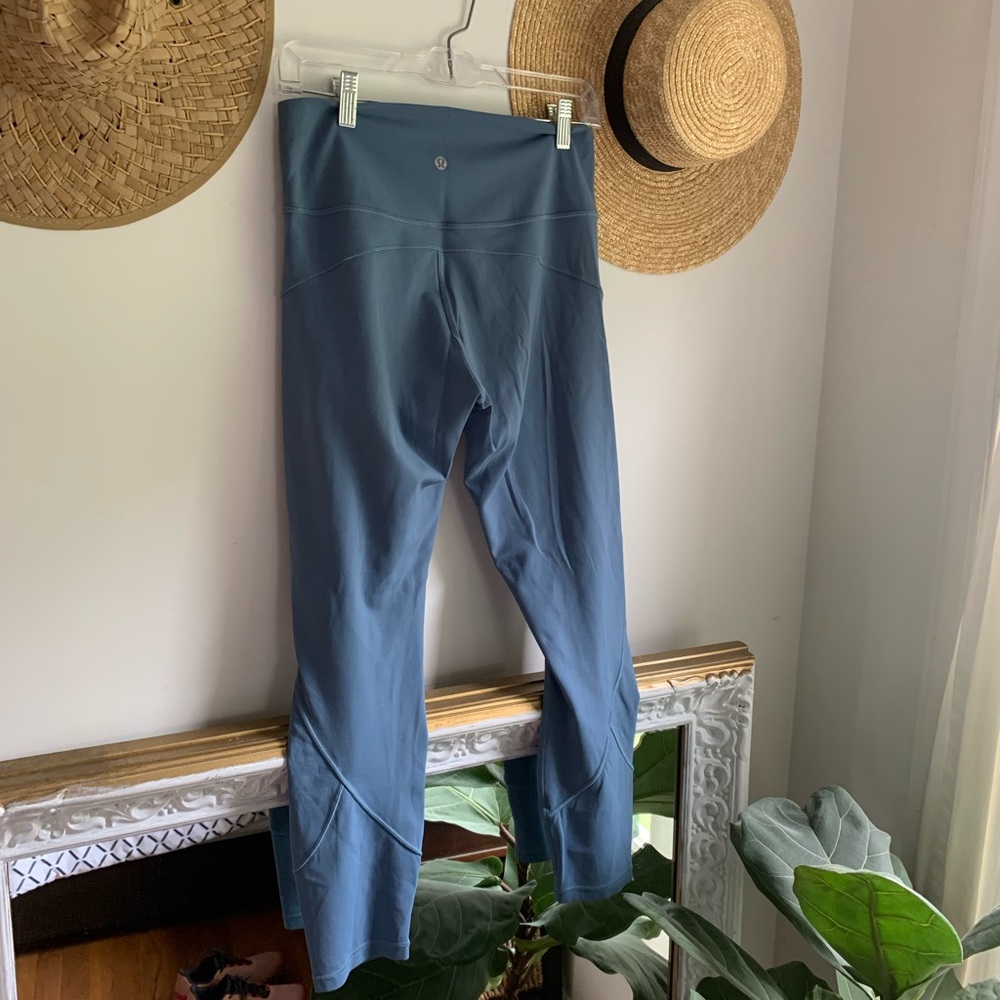 Lululemon In Movement 7/8 high waisted blue leggings